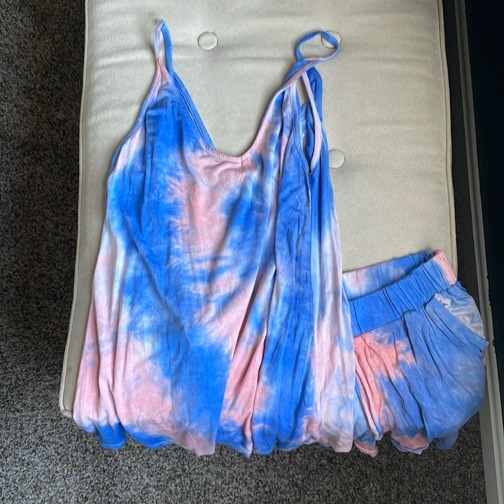 Vestique tank top / short set